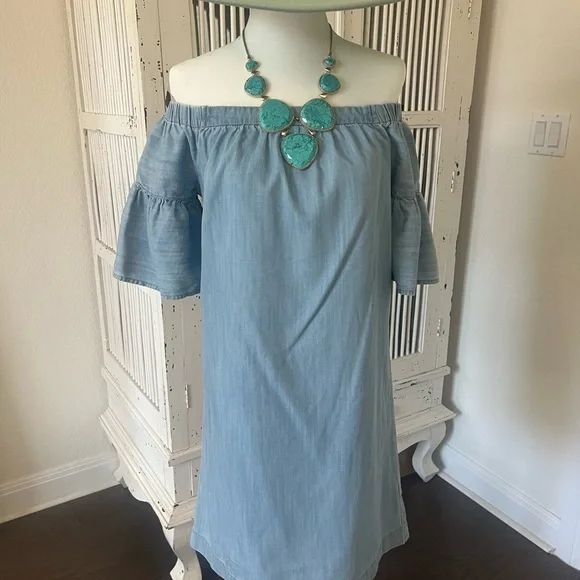 Madewell Denim dress, off the shoulder - Picture 2 of 6
